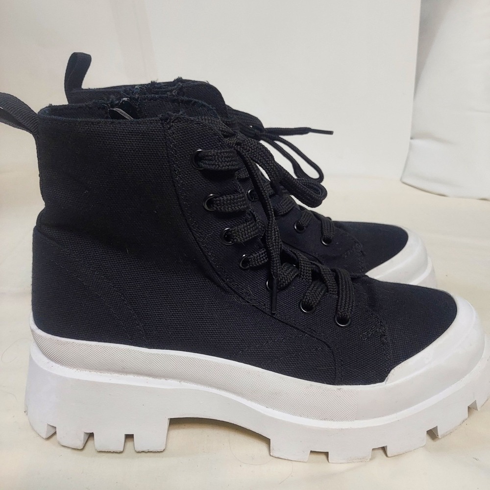 Steve Madden Black‎ Canvas Platform Lug Sole Combat Boots Women's Size 8.5